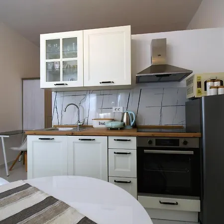 Frida Rab Apartman *