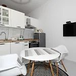 Frida Rab *